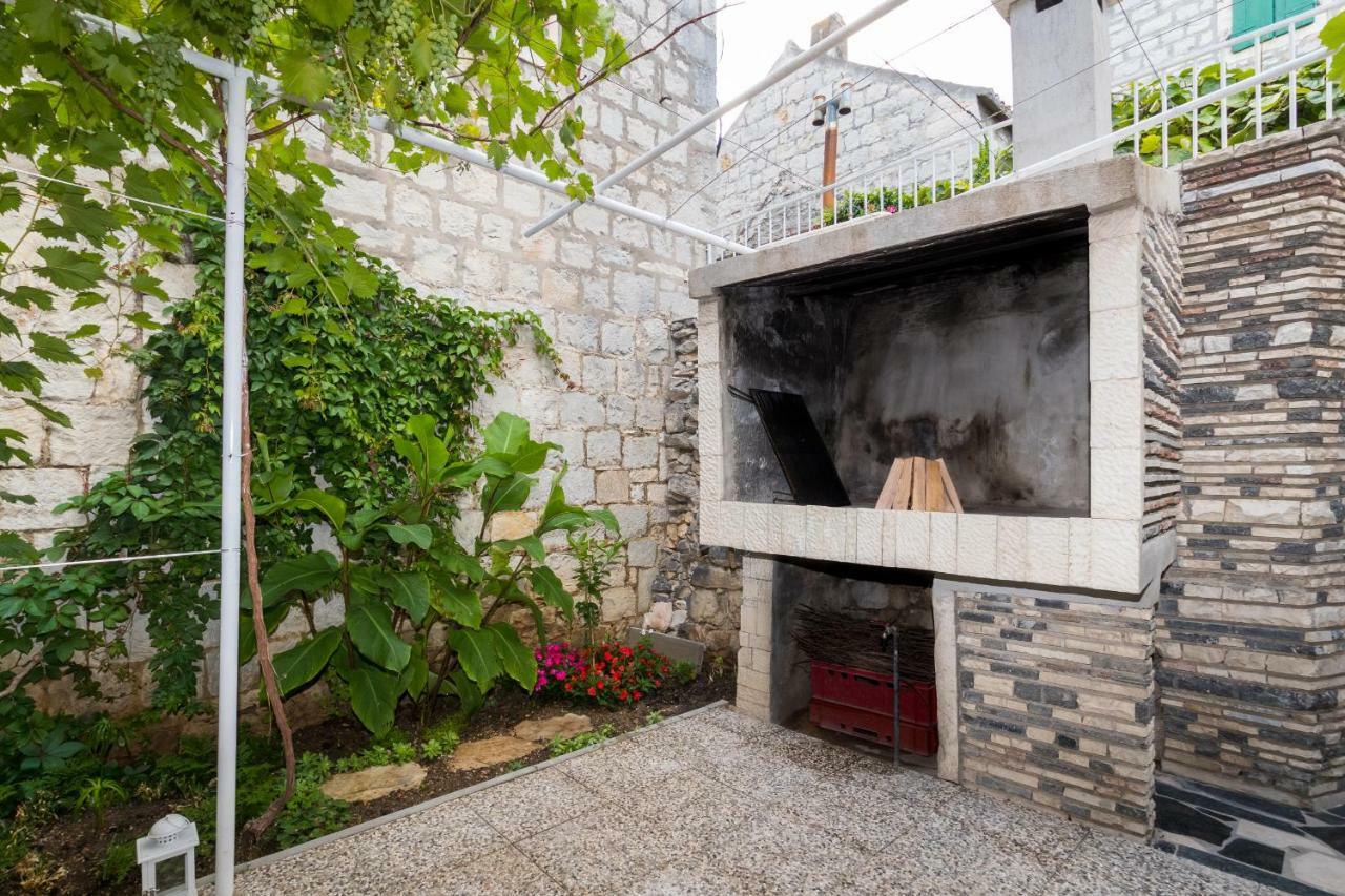 Apartment Stari Dvor Kaštela Exterior foto